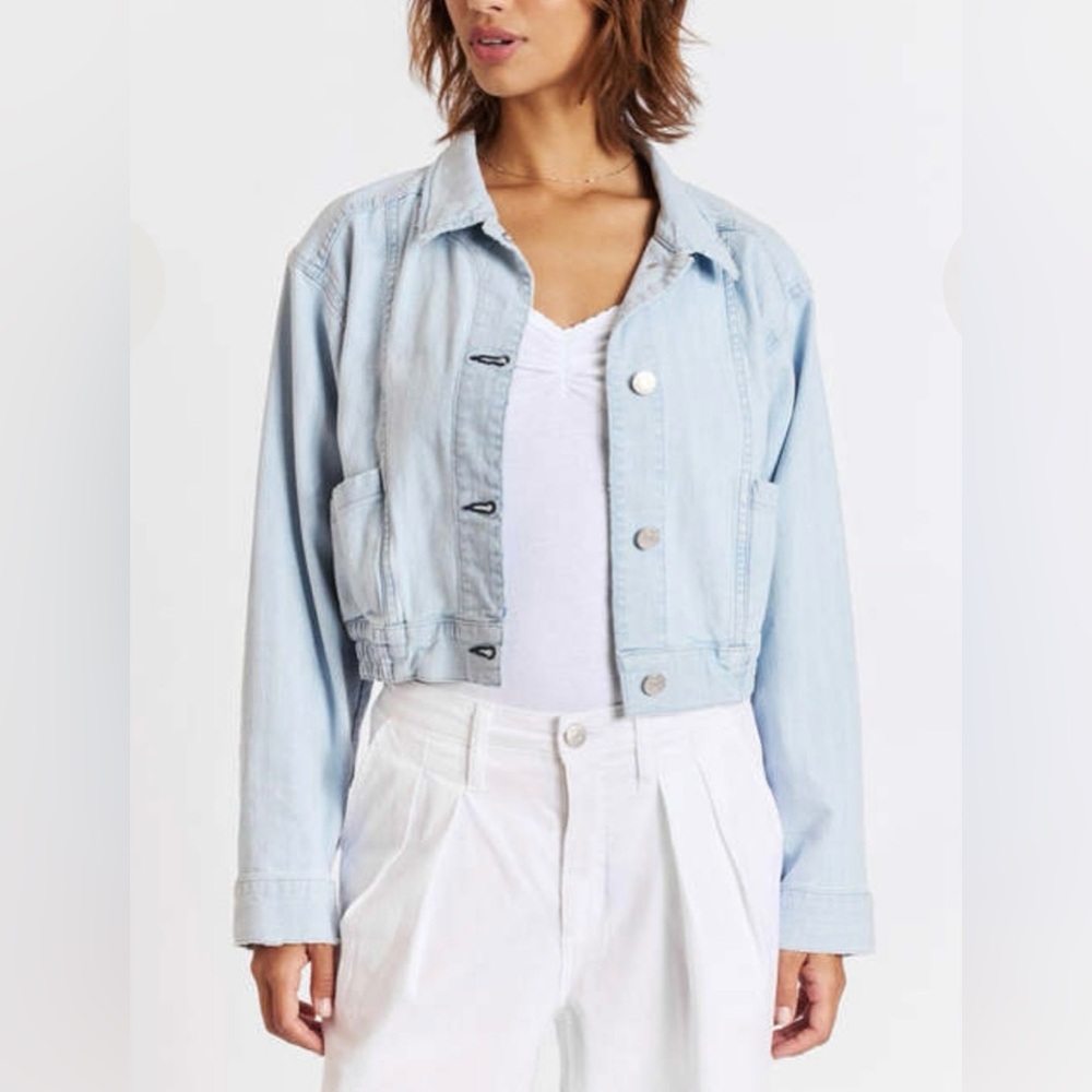 AMO Light Wash Blue Cropped Denim Jacket - Picture 3 of 6